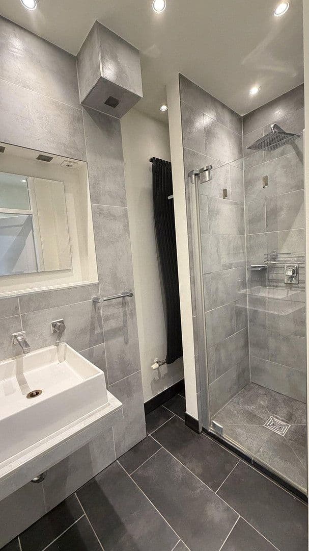 Prodej bytu 1+kk 38 m², Claudiusstraße 10, Berlin, Berlín Prodej bytu 1+kk 38 m², Claudiusstraße 10, Berlin, Berlín