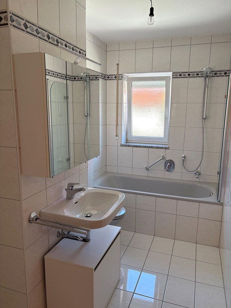 Pronájem bytu 2+1 51 m², Oberländerstrasse 76, Augsburg, Bavorsko Pronájem bytu 2+1 51 m², Oberländerstrasse 76, Augsburg, Bavorsko