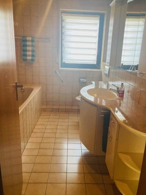 Prodej domu 148 m², pozemek 228 m², Langenfeld (Rheinland), Severní Porýní-Vestfálsko Prodej domu 148 m², pozemek 228 m², Langenfeld (Rheinland), Severní Porýní-Vestfálsko