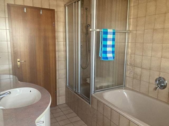 Prodej domu 148 m², pozemek 228 m², Langenfeld (Rheinland), Severní Porýní-Vestfálsko Prodej domu 148 m², pozemek 228 m², Langenfeld (Rheinland), Severní Porýní-Vestfálsko