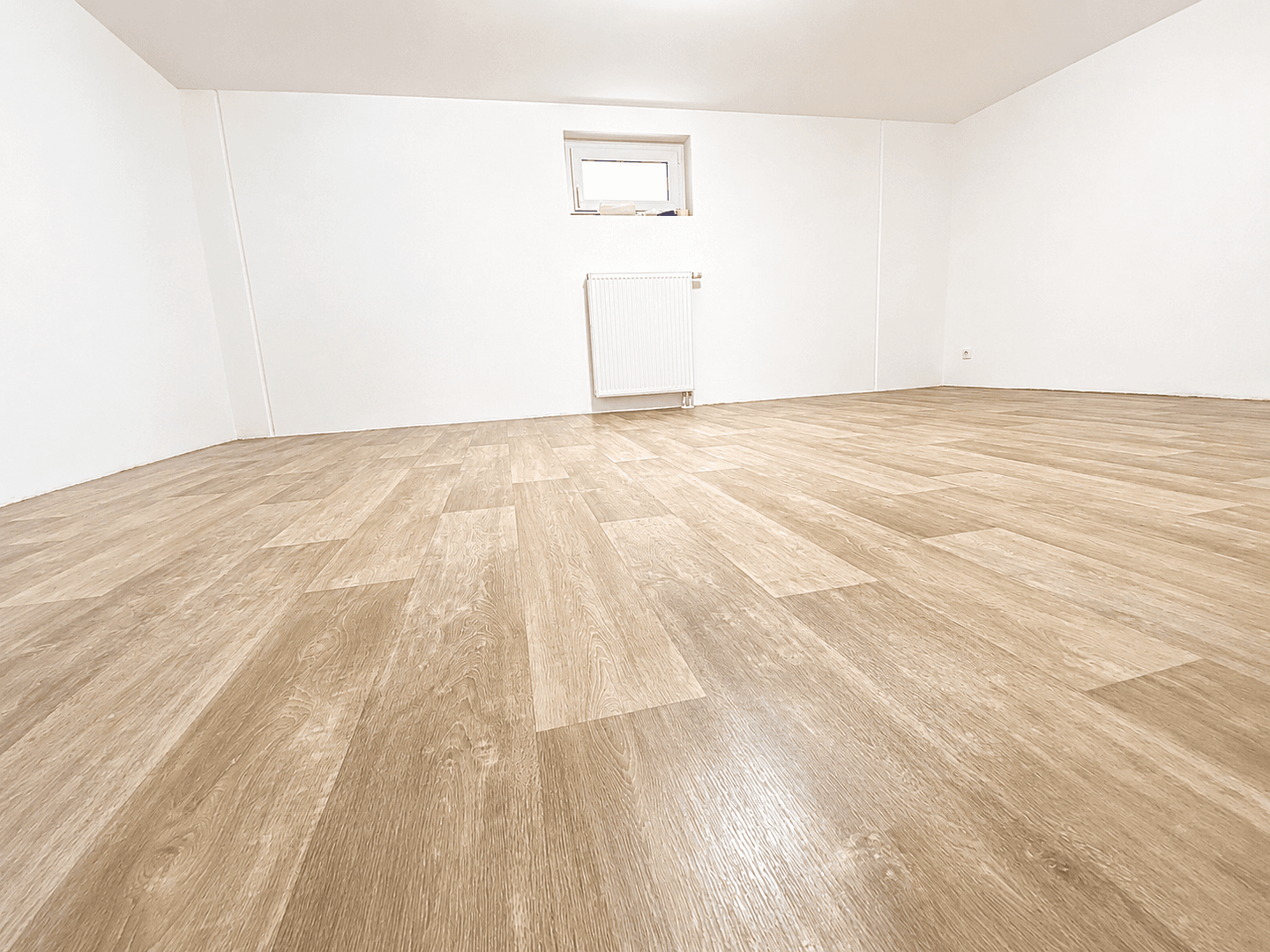 Prodej domu 164 m², pozemek 165 m², Adelsdorf, Bavorsko Prodej domu 164 m², pozemek 165 m², Adelsdorf, Bavorsko