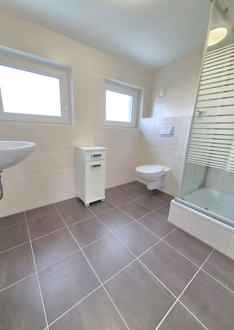 Prodej domu 164 m², pozemek 165 m², Adelsdorf, Bavorsko Prodej domu 164 m², pozemek 165 m², Adelsdorf, Bavorsko