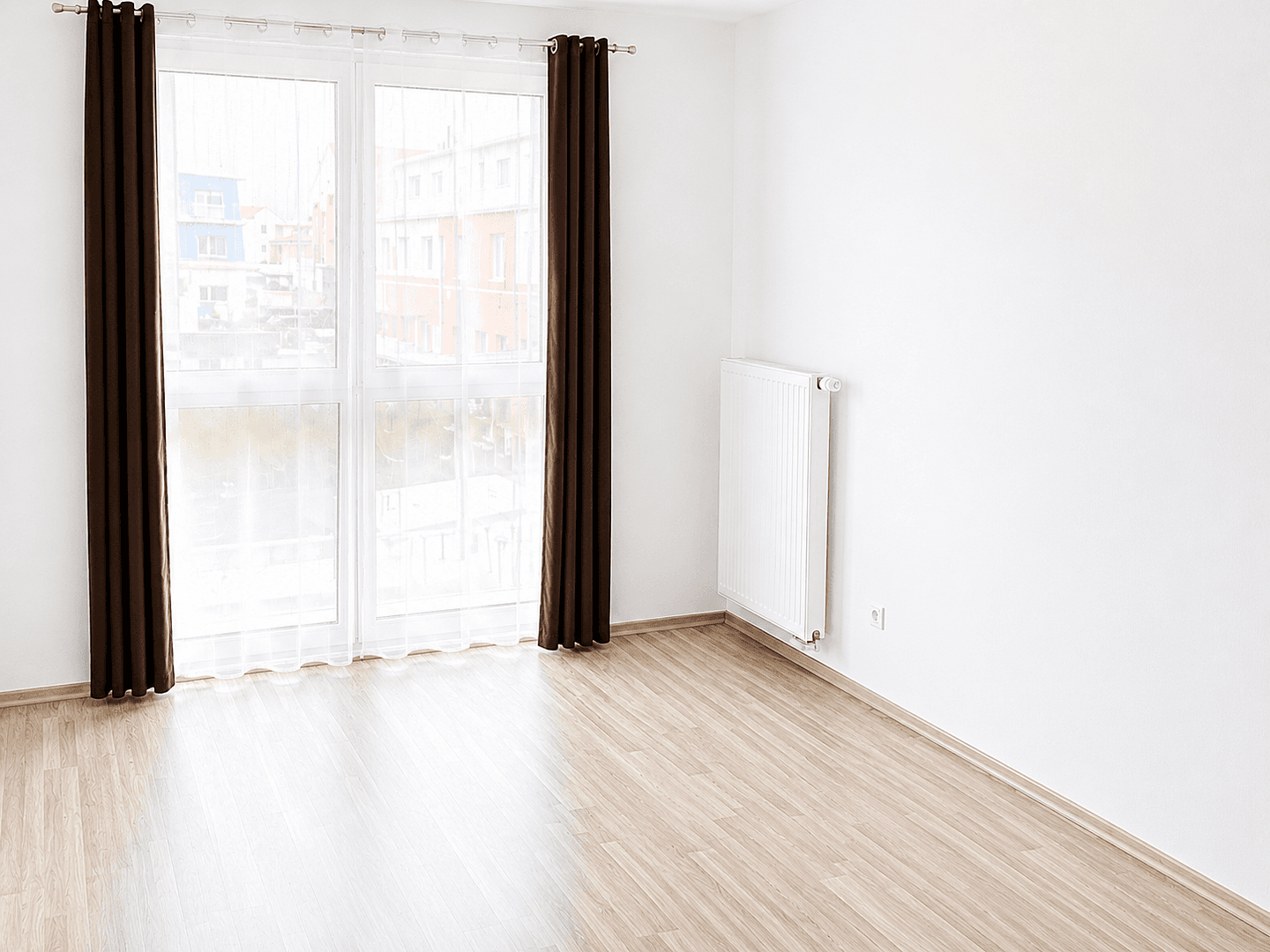 Prodej domu 164 m², pozemek 165 m², Adelsdorf, Bavorsko Prodej domu 164 m², pozemek 165 m², Adelsdorf, Bavorsko