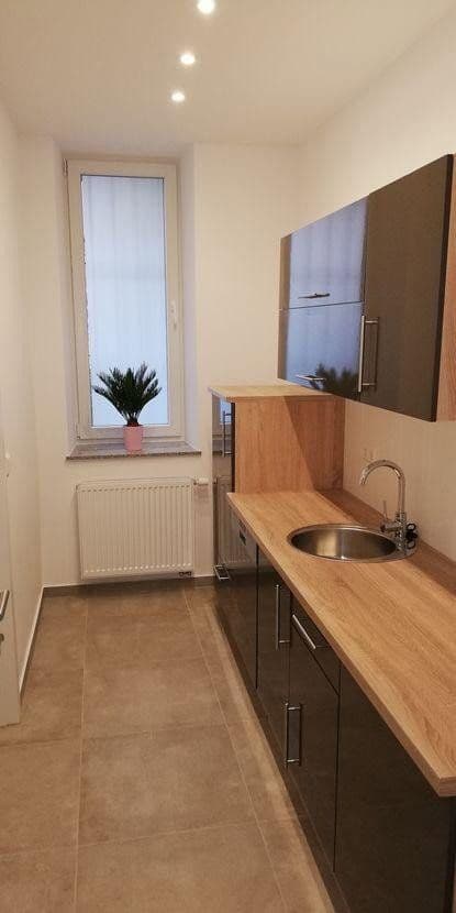 Pronájem kanceláře 110 m², Stuttgart, Bádensko-Württembersko Pronájem kanceláře 110 m², Stuttgart, Bádensko-Württembersko
