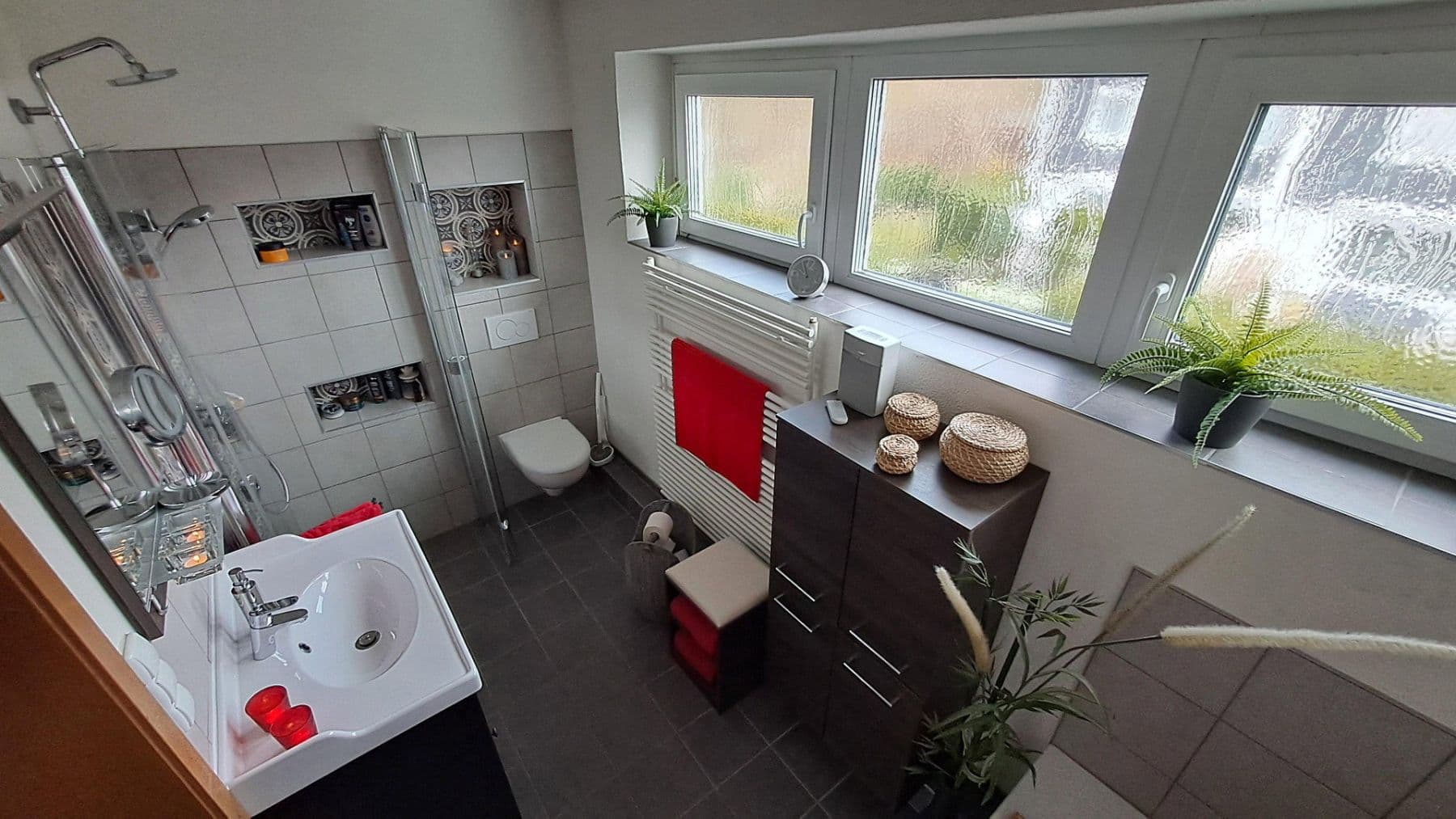 Prodej domu 135 m², pozemek 220 m², Laatzen, Dolní Sasko Prodej domu 135 m², pozemek 220 m², Laatzen, Dolní Sasko
