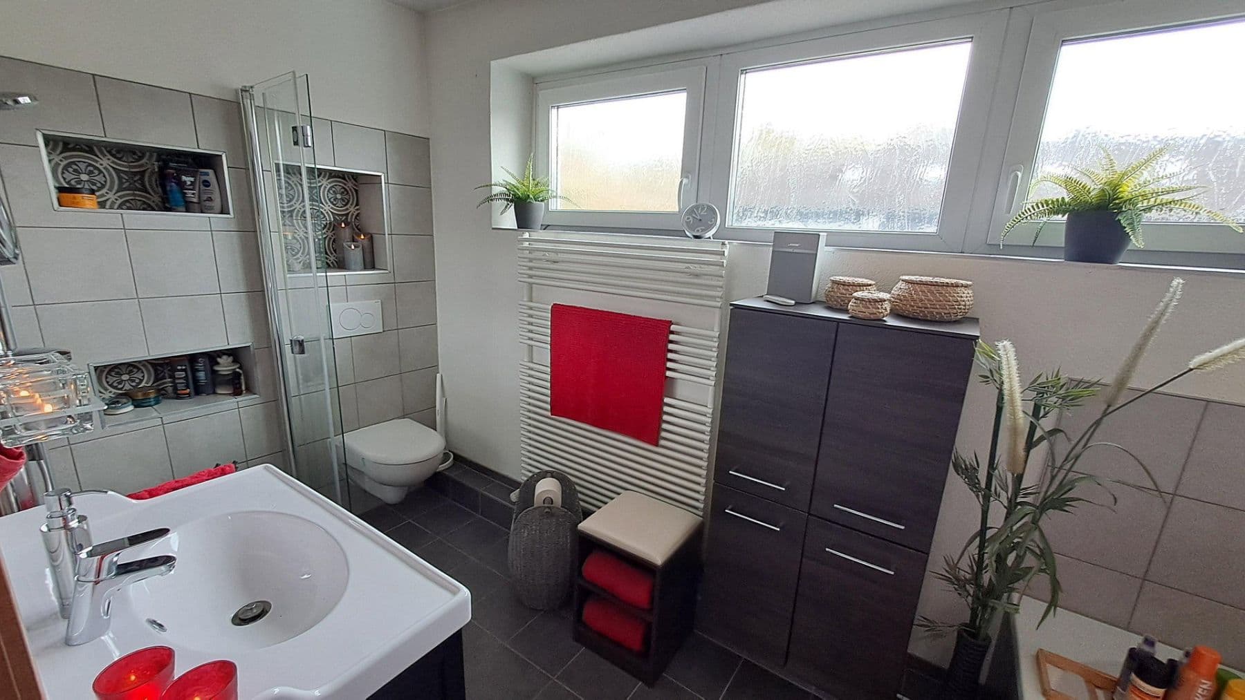 Prodej domu 135 m², pozemek 220 m², Laatzen, Dolní Sasko Prodej domu 135 m², pozemek 220 m², Laatzen, Dolní Sasko