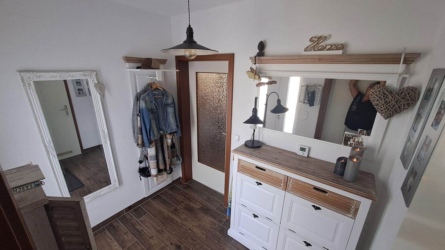 Prodej domu 135 m², pozemek 220 m², Laatzen, Dolní Sasko Prodej domu 135 m², pozemek 220 m², Laatzen, Dolní Sasko