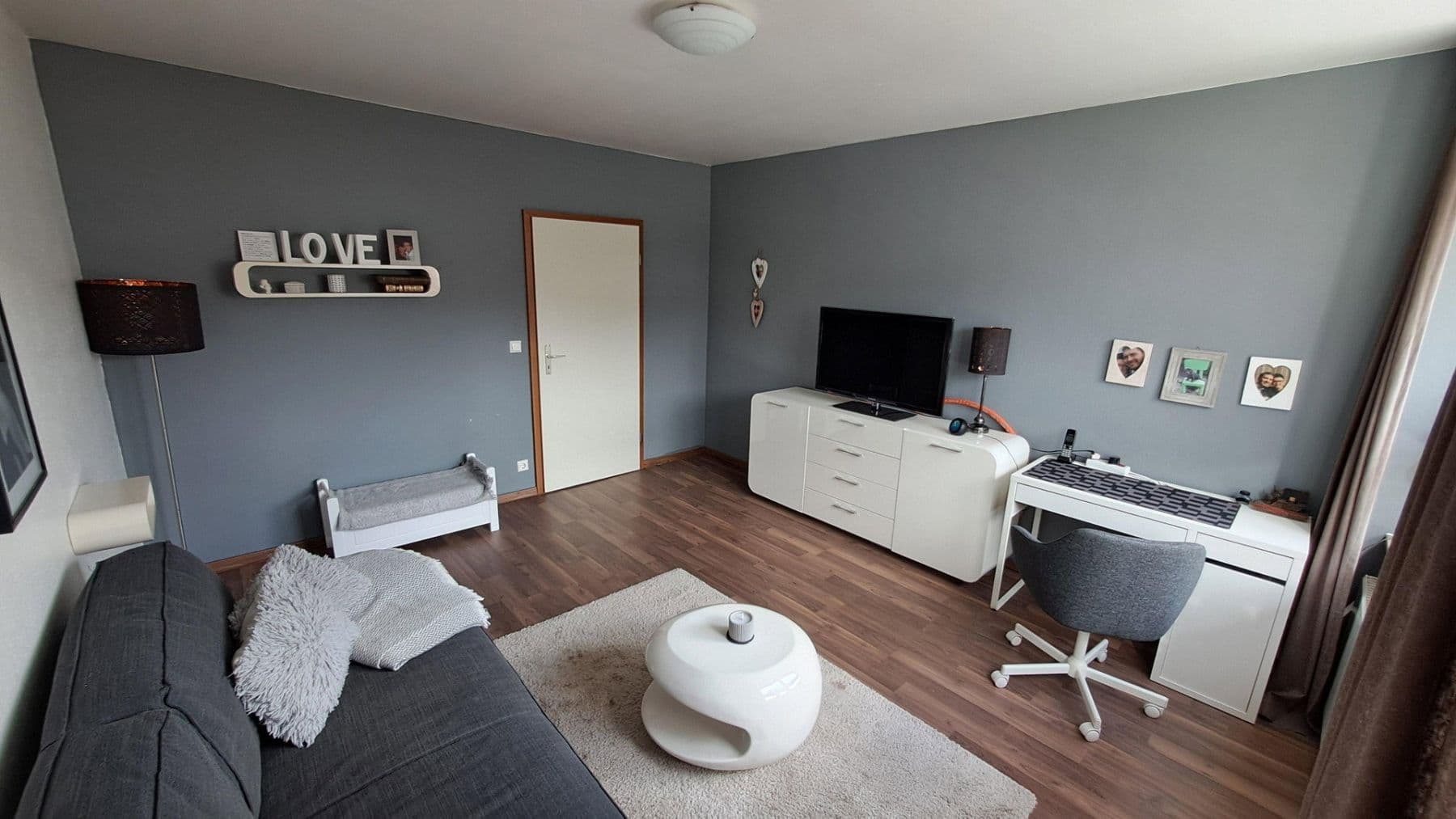 Prodej domu 135 m², pozemek 220 m², Laatzen, Dolní Sasko Prodej domu 135 m², pozemek 220 m², Laatzen, Dolní Sasko