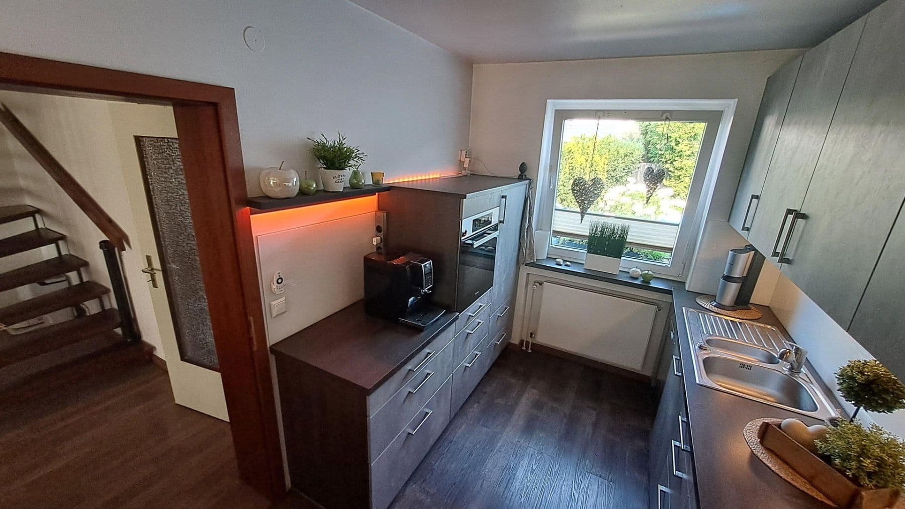 Prodej domu 135 m², pozemek 220 m², Laatzen, Dolní Sasko Prodej domu 135 m², pozemek 220 m², Laatzen, Dolní Sasko