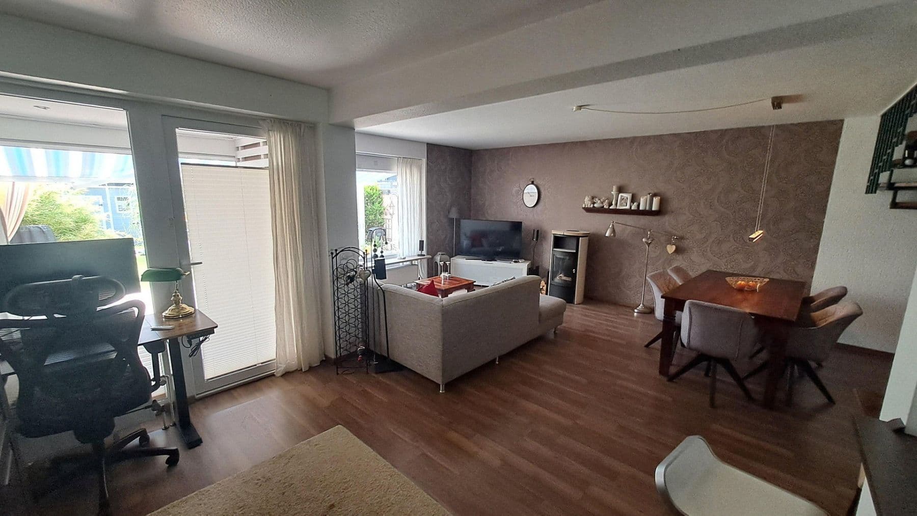 Prodej domu 135 m², pozemek 220 m², Laatzen, Dolní Sasko Prodej domu 135 m², pozemek 220 m², Laatzen, Dolní Sasko