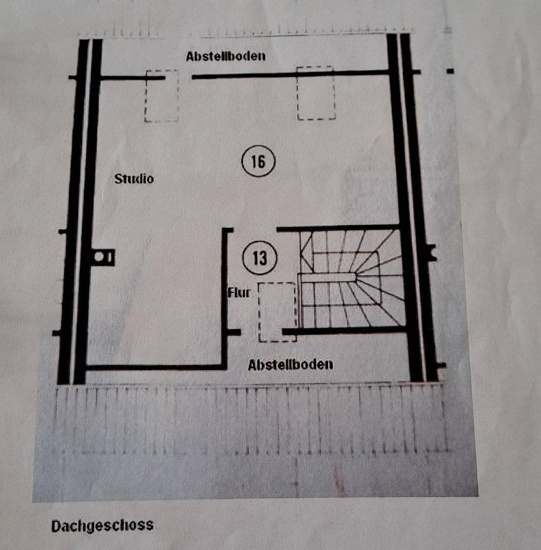 Prodej domu 135 m², pozemek 220 m², Laatzen, Dolní Sasko Prodej domu 135 m², pozemek 220 m², Laatzen, Dolní Sasko