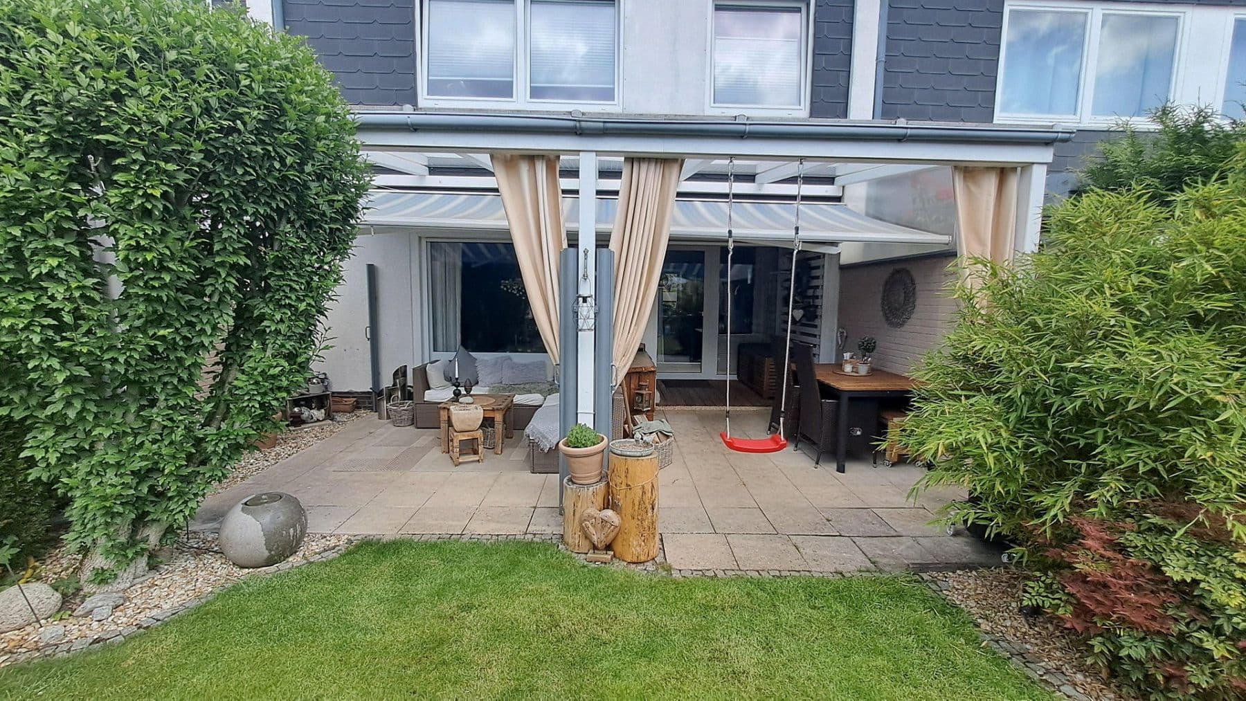 Prodej domu 135 m², pozemek 220 m², Laatzen, Dolní Sasko Prodej domu 135 m², pozemek 220 m², Laatzen, Dolní Sasko