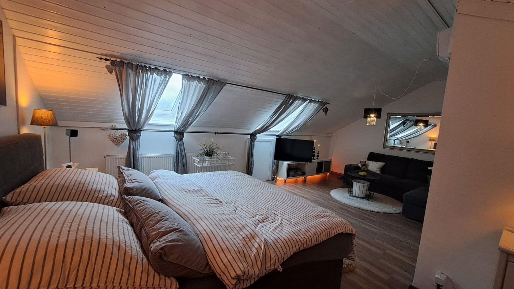 Prodej domu 135 m², pozemek 220 m², Laatzen, Dolní Sasko Prodej domu 135 m², pozemek 220 m², Laatzen, Dolní Sasko