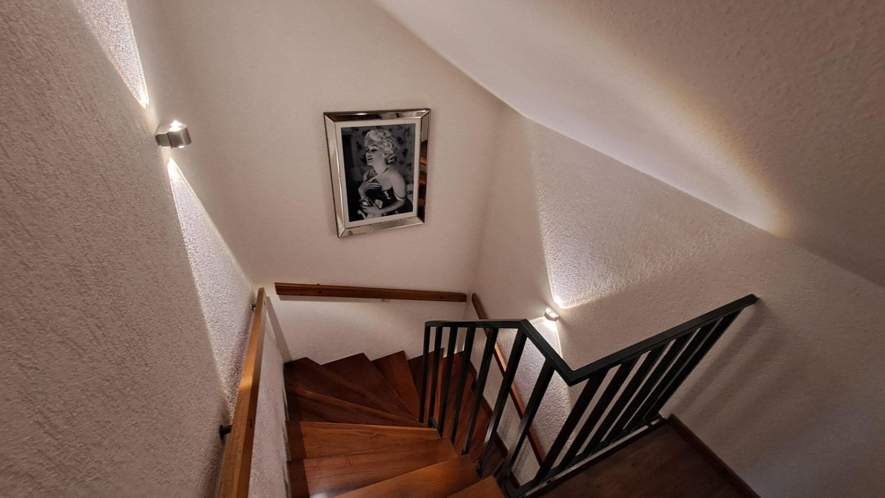 Prodej domu 135 m², pozemek 220 m², Laatzen, Dolní Sasko Prodej domu 135 m², pozemek 220 m², Laatzen, Dolní Sasko