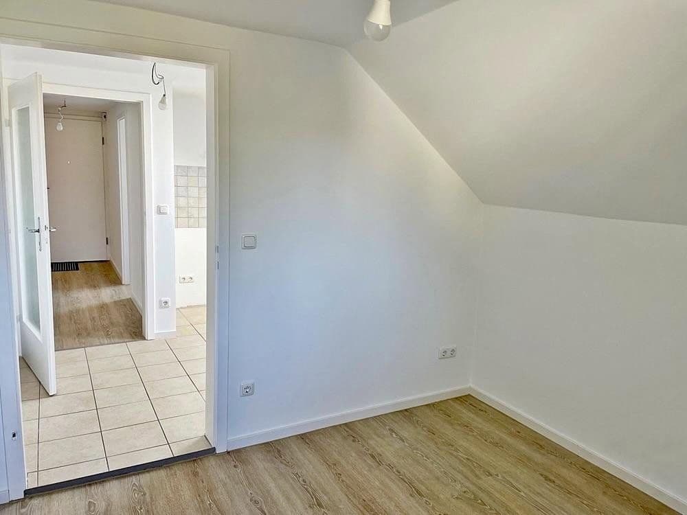Pronájem bytu 3+1 55 m², Franz-Töpsl-Weg 15, München, Bavorsko Pronájem bytu 3+1 55 m², Franz-Töpsl-Weg 15, München, Bavorsko