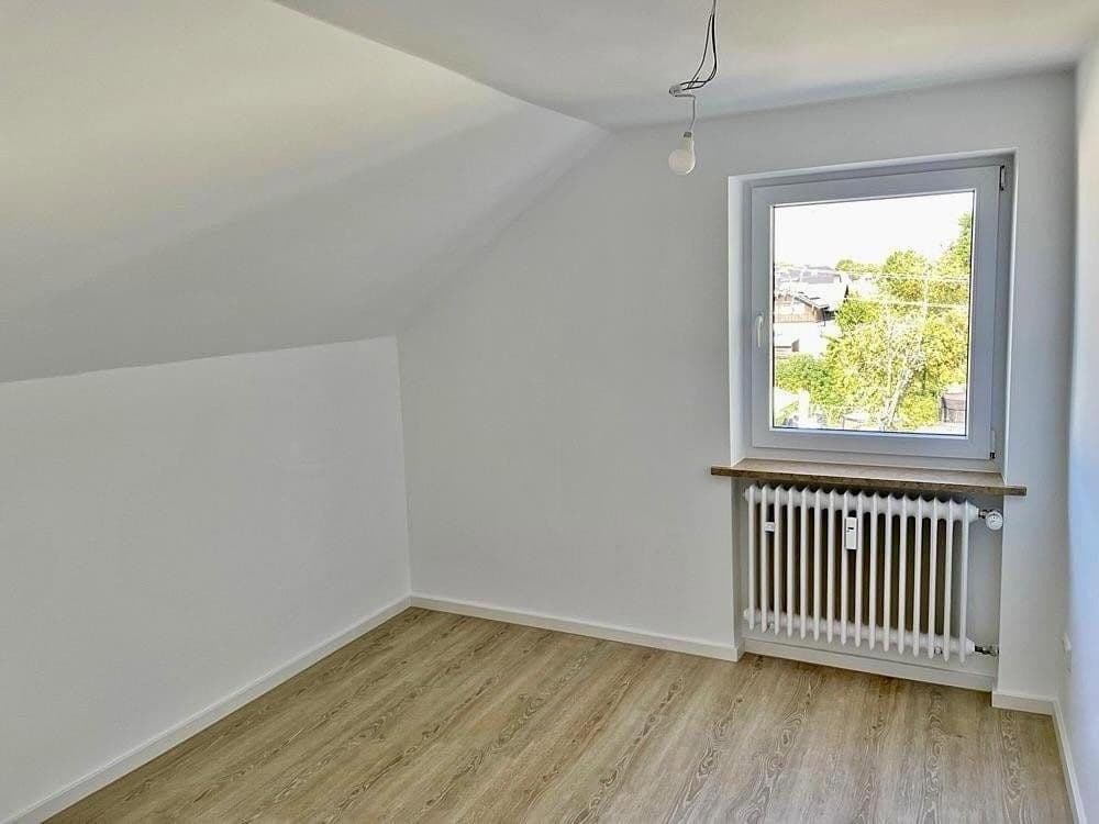 Pronájem bytu 3+1 55 m², Franz-Töpsl-Weg 15, München, Bavorsko Pronájem bytu 3+1 55 m², Franz-Töpsl-Weg 15, München, Bavorsko