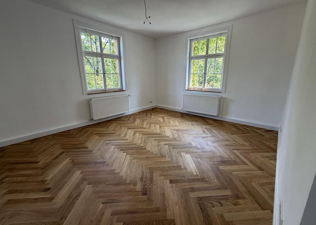 Prodej bytu 6+1 146 m², Friedrich-Ebert-Straße 18, Göppingen, Bádensko-Württembersko Prodej bytu 6+1 146 m², Friedrich-Ebert-Straße 18, Göppingen, Bádensko-Württembersko