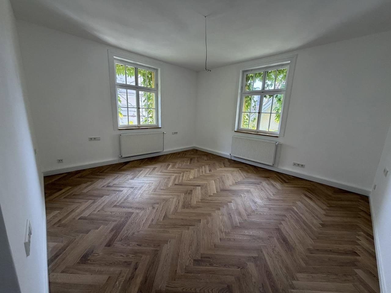 Prodej bytu 6+1 146 m², Friedrich-Ebert-Straße 18, Göppingen, Bádensko-Württembersko Prodej bytu 6+1 146 m², Friedrich-Ebert-Straße 18, Göppingen, Bádensko-Württembersko