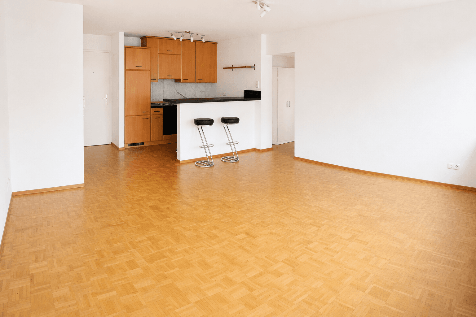 Prodej bytu 2+1 51 m², Augustenstr. 10, Stuttgart, Bádensko-Württembersko Prodej bytu 2+1 51 m², Augustenstr. 10, Stuttgart, Bádensko-Württembersko