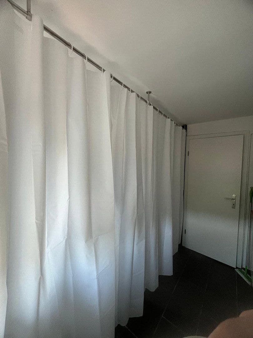 Pronájem bytu 2+1 30 m², Rohrackerstraße 317, Stuttgart, Bádensko-Württembersko Pronájem bytu 2+1 30 m², Rohrackerstraße 317, Stuttgart, Bádensko-Württembersko