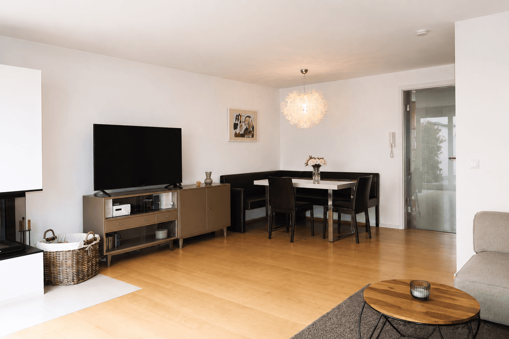Prodej domu 131 m², pozemek 138 m², Großbottwar, Bádensko-Württembersko Prodej domu 131 m², pozemek 138 m², Großbottwar, Bádensko-Württembersko