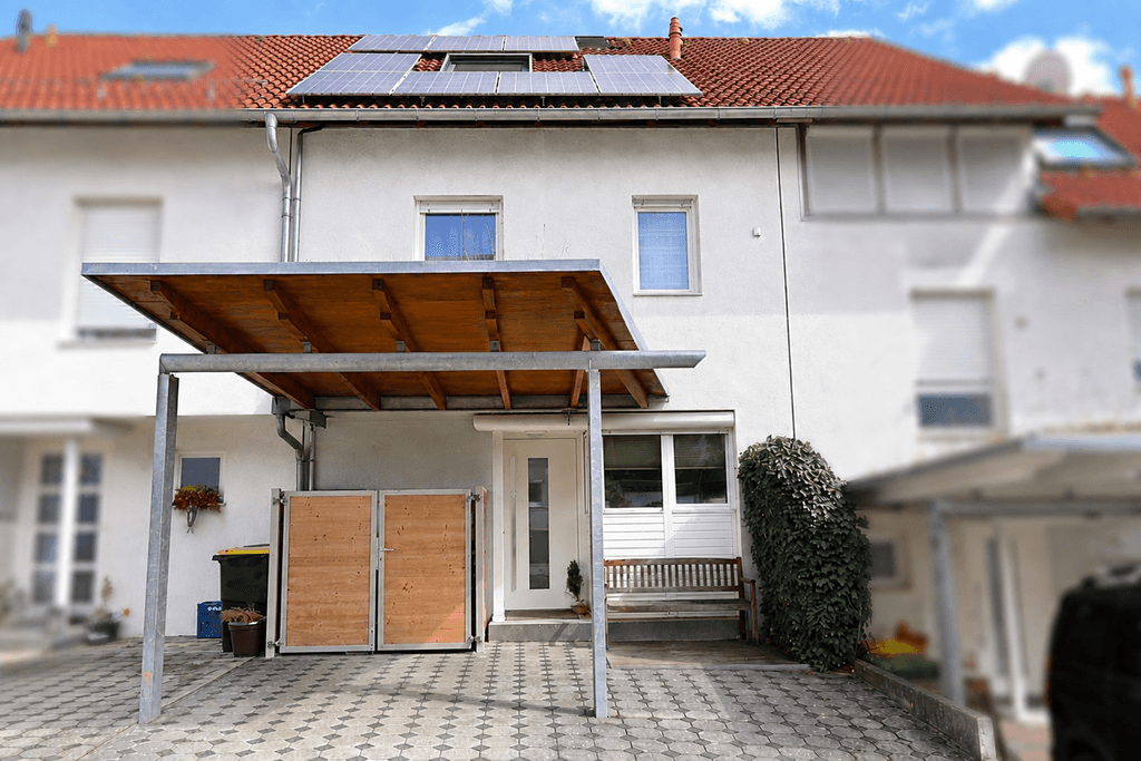 Prodej domu 131 m², pozemek 138 m², Großbottwar, Bádensko-Württembersko Prodej domu 131 m², pozemek 138 m², Großbottwar, Bádensko-Württembersko