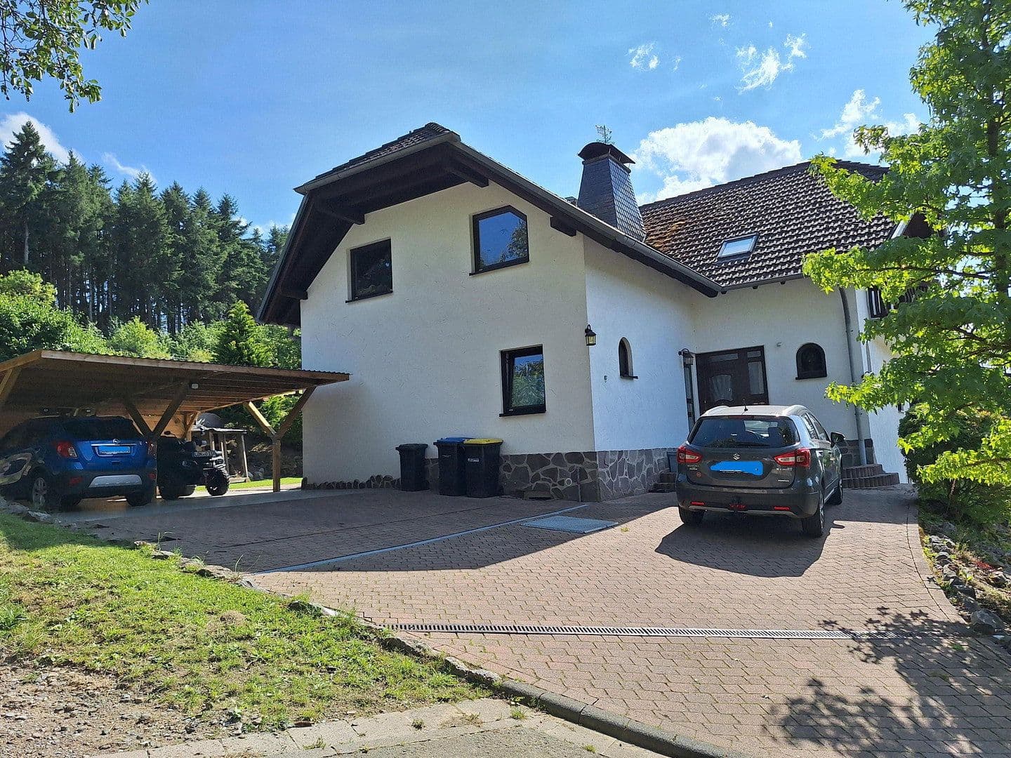 Prodej domu 240 m², pozemek 800 m², Trinkbornstrasse 15, Waldsolms, Hessen Prodej domu 240 m², pozemek 800 m², Trinkbornstrasse 15, Waldsolms, Hessen