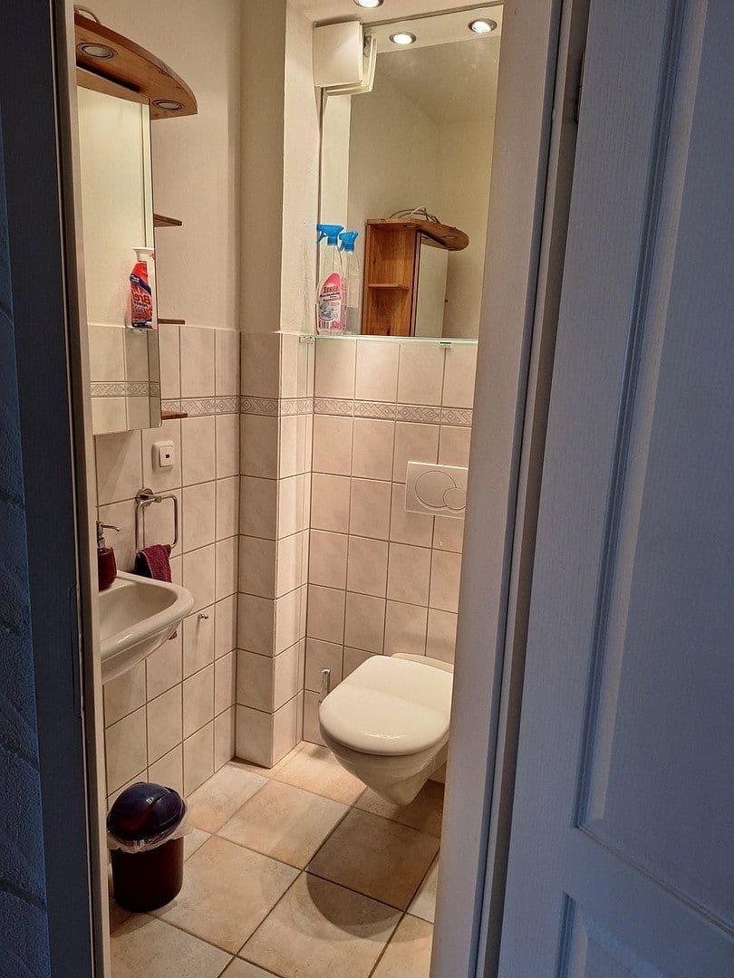 Prodej domu 240 m², pozemek 800 m², Trinkbornstrasse 15, Waldsolms, Hessen Prodej domu 240 m², pozemek 800 m², Trinkbornstrasse 15, Waldsolms, Hessen