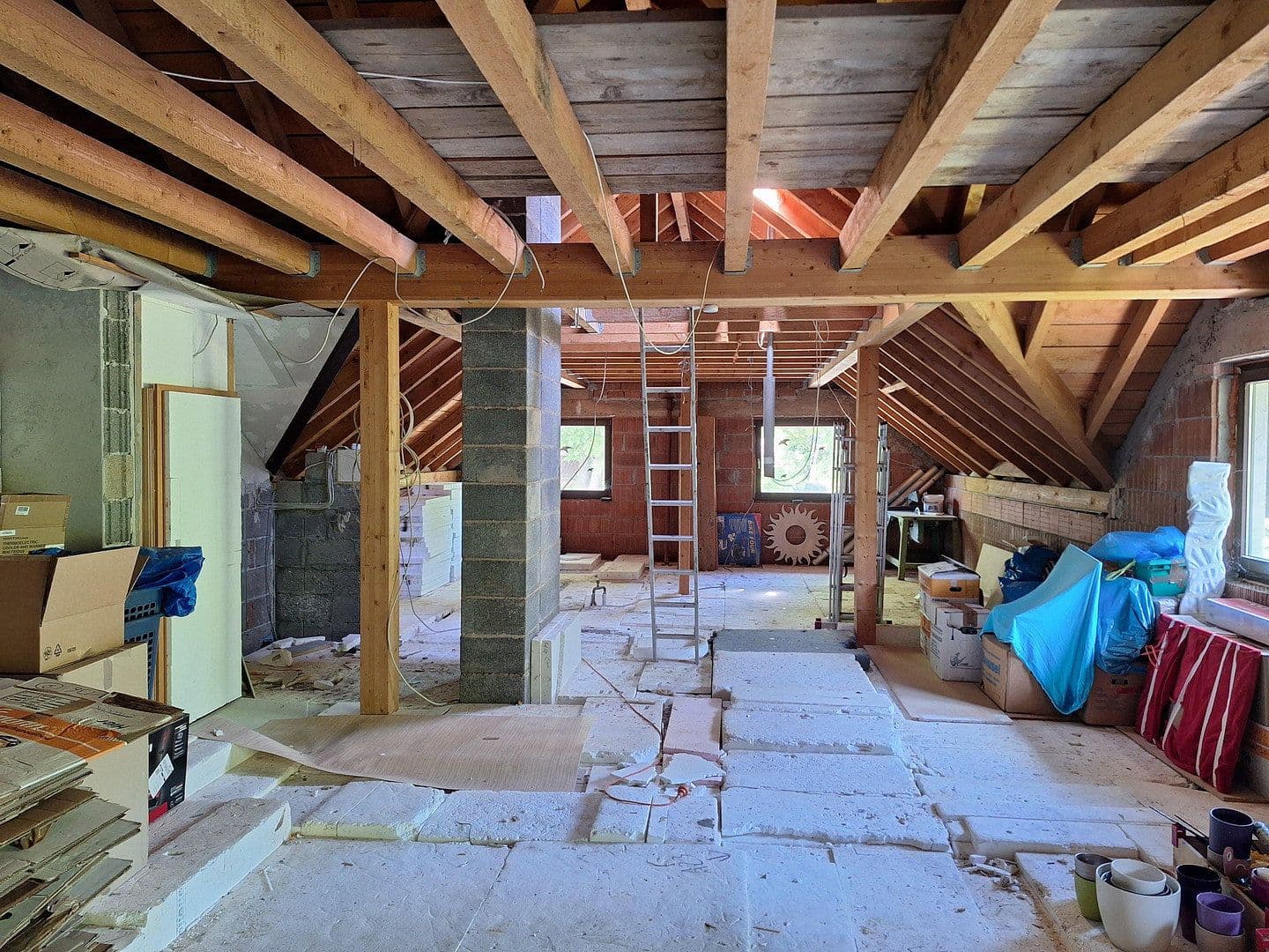 Prodej domu 240 m², pozemek 800 m², Trinkbornstrasse 15, Waldsolms, Hessen Prodej domu 240 m², pozemek 800 m², Trinkbornstrasse 15, Waldsolms, Hessen
