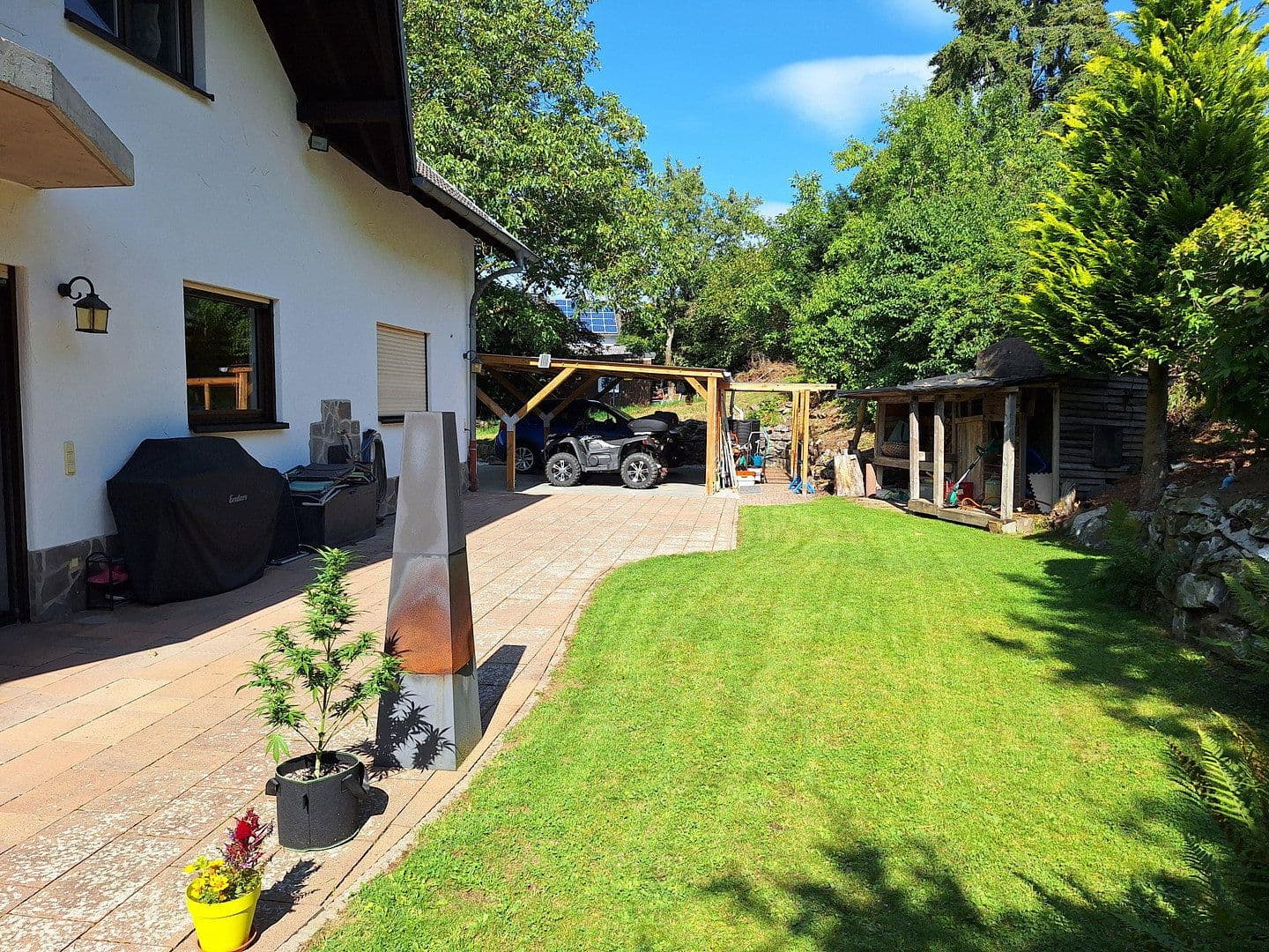 Prodej domu 240 m², pozemek 800 m², Trinkbornstrasse 15, Waldsolms, Hessen Prodej domu 240 m², pozemek 800 m², Trinkbornstrasse 15, Waldsolms, Hessen