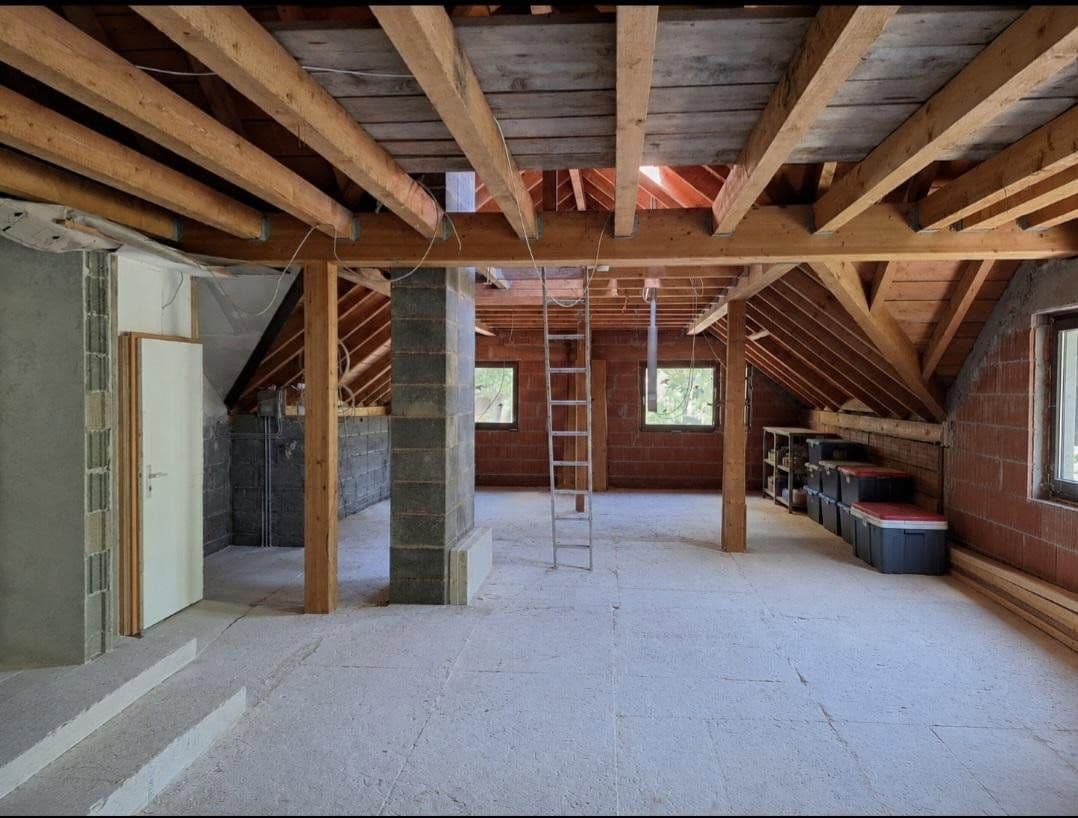 Prodej domu 240 m², pozemek 800 m², Trinkbornstrasse 15, Waldsolms, Hessen Prodej domu 240 m², pozemek 800 m², Trinkbornstrasse 15, Waldsolms, Hessen