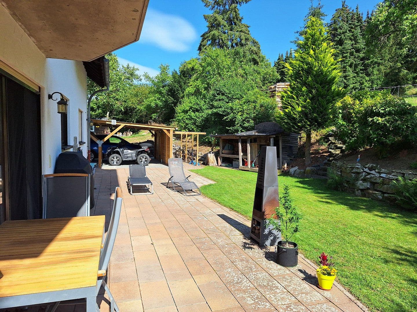 Prodej domu 240 m², pozemek 800 m², Trinkbornstrasse 15, Waldsolms, Hessen Prodej domu 240 m², pozemek 800 m², Trinkbornstrasse 15, Waldsolms, Hessen