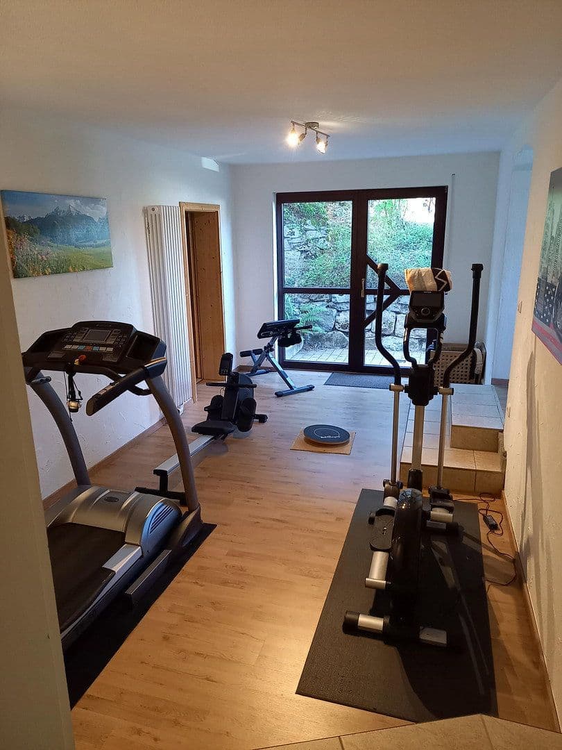 Prodej domu 240 m², pozemek 800 m², Trinkbornstrasse 15, Waldsolms, Hessen Prodej domu 240 m², pozemek 800 m², Trinkbornstrasse 15, Waldsolms, Hessen