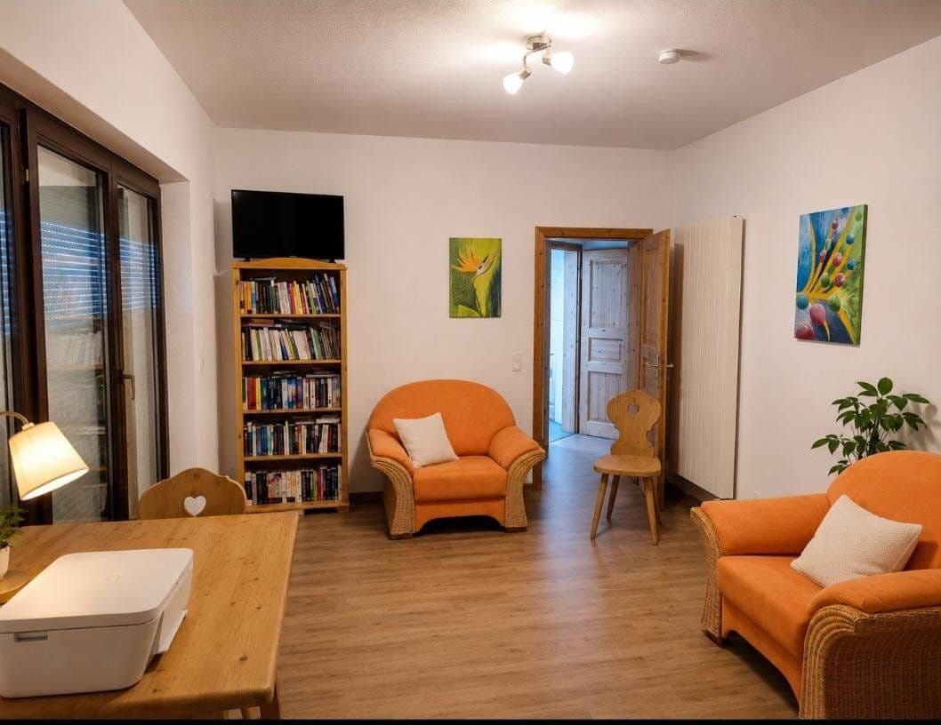 Prodej domu 240 m², pozemek 800 m², Trinkbornstrasse 15, Waldsolms, Hessen Prodej domu 240 m², pozemek 800 m², Trinkbornstrasse 15, Waldsolms, Hessen