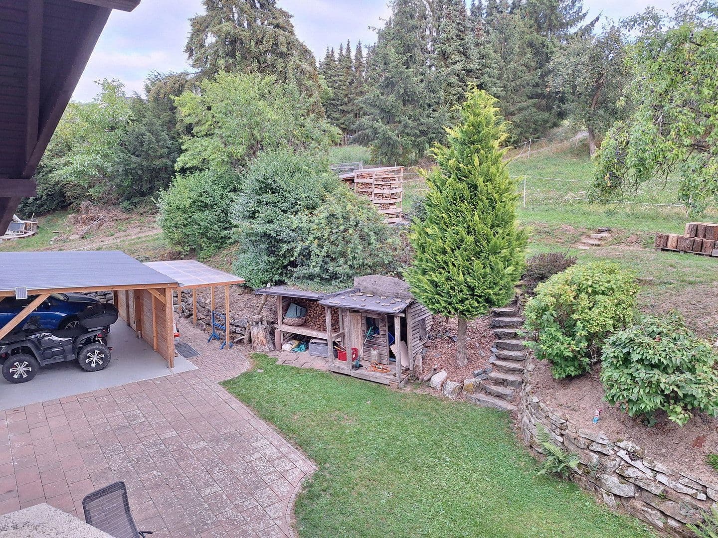 Prodej domu 240 m², pozemek 800 m², Trinkbornstrasse 15, Waldsolms, Hessen Prodej domu 240 m², pozemek 800 m², Trinkbornstrasse 15, Waldsolms, Hessen