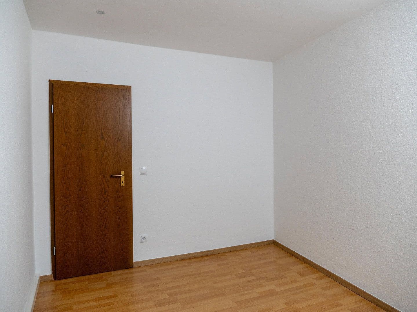 Pronájem bytu 4+1 91 m², Burgstraße 20, Duisburg, Severní Porýní-Vestfálsko Pronájem bytu 4+1 91 m², Burgstraße 20, Duisburg, Severní Porýní-Vestfálsko