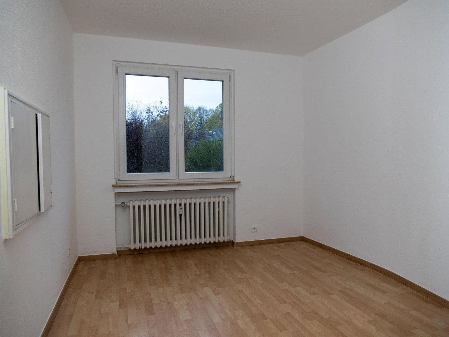 Pronájem bytu 4+1 91 m², Burgstraße 20, Duisburg, Severní Porýní-Vestfálsko Pronájem bytu 4+1 91 m², Burgstraße 20, Duisburg, Severní Porýní-Vestfálsko
