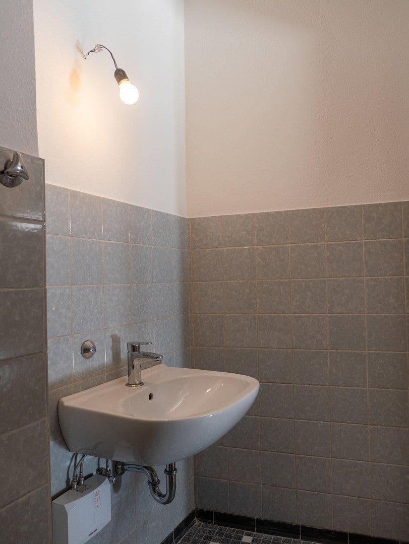 Pronájem bytu 4+1 91 m², Burgstraße 20, Duisburg, Severní Porýní-Vestfálsko Pronájem bytu 4+1 91 m², Burgstraße 20, Duisburg, Severní Porýní-Vestfálsko