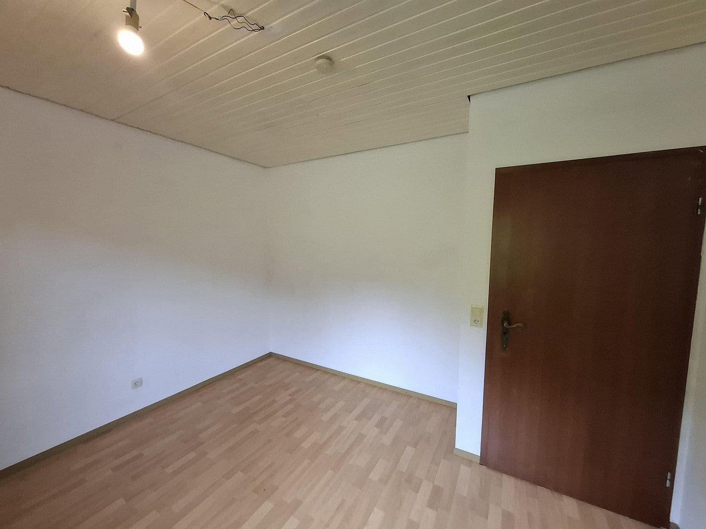 Prodej domu 155 m², pozemek 4.500 m², Akazienweg 10, Zweibrücken, Porýní-Falc Prodej domu 155 m², pozemek 4.500 m², Akazienweg 10, Zweibrücken, Porýní-Falc