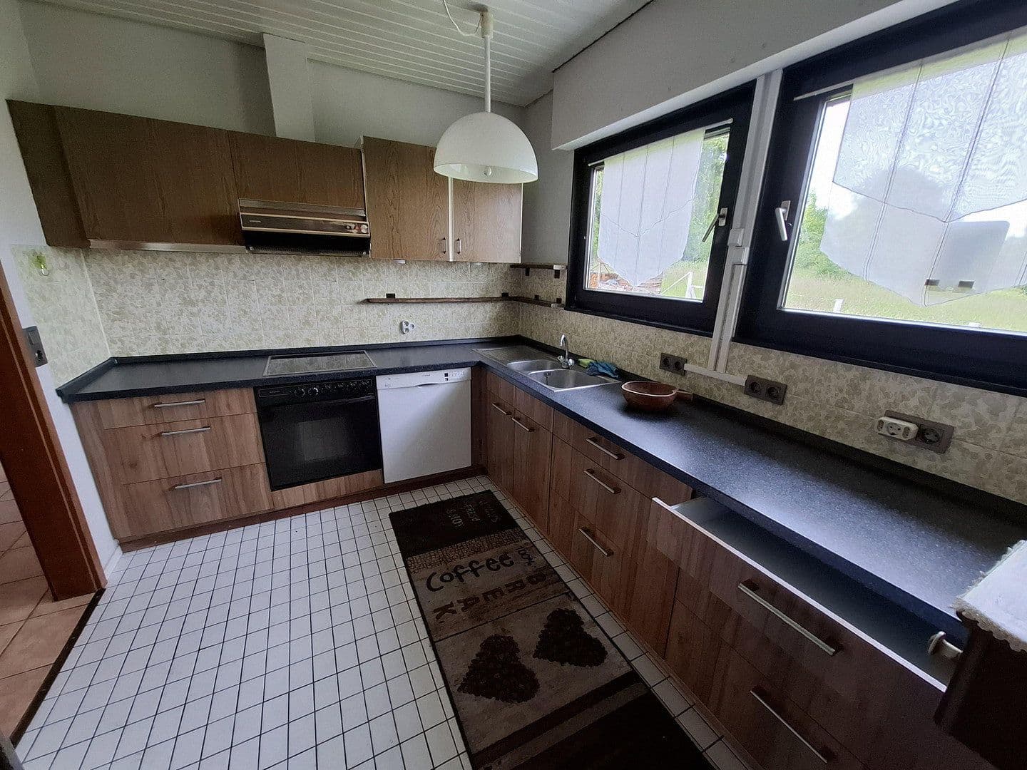 Prodej domu 155 m², pozemek 4.500 m², Akazienweg 10, Zweibrücken, Porýní-Falc Prodej domu 155 m², pozemek 4.500 m², Akazienweg 10, Zweibrücken, Porýní-Falc