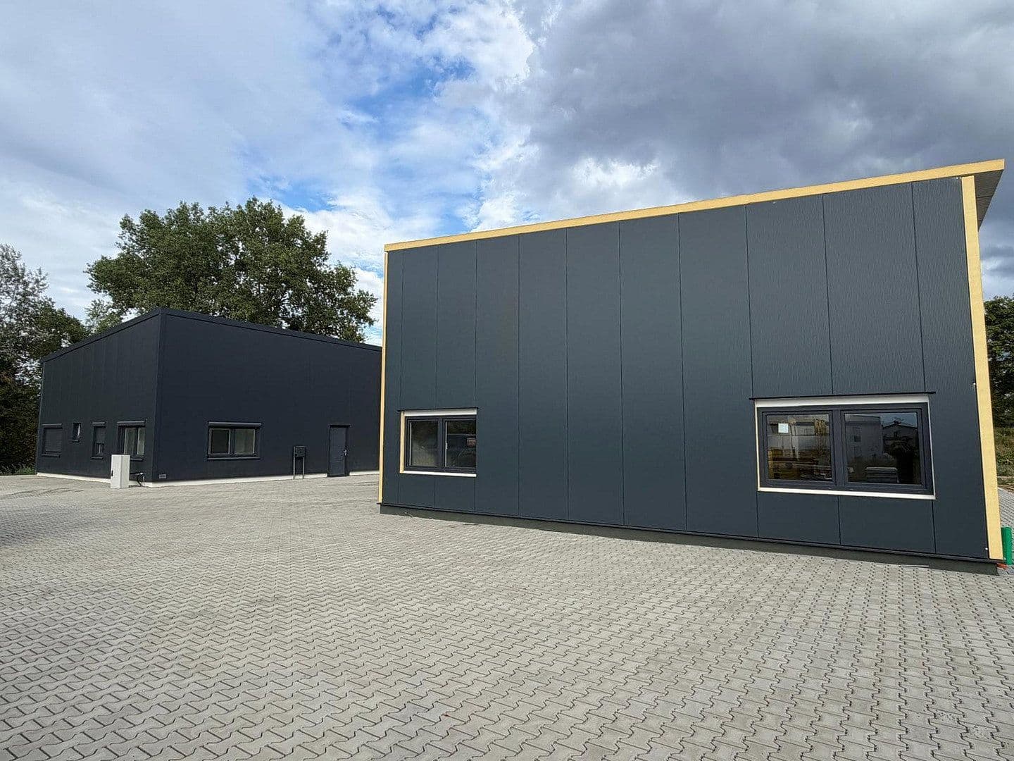 Pronájem nebytového prostoru 1.100 m², Zeilstraße 90, Buseck, Hessen Pronájem nebytového prostoru 1.100 m², Zeilstraße 90, Buseck, Hessen