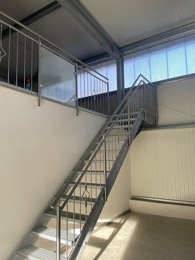 Pronájem nebytového prostoru 1.100 m², Zeilstraße 90, Buseck, Hessen Pronájem nebytového prostoru 1.100 m², Zeilstraße 90, Buseck, Hessen