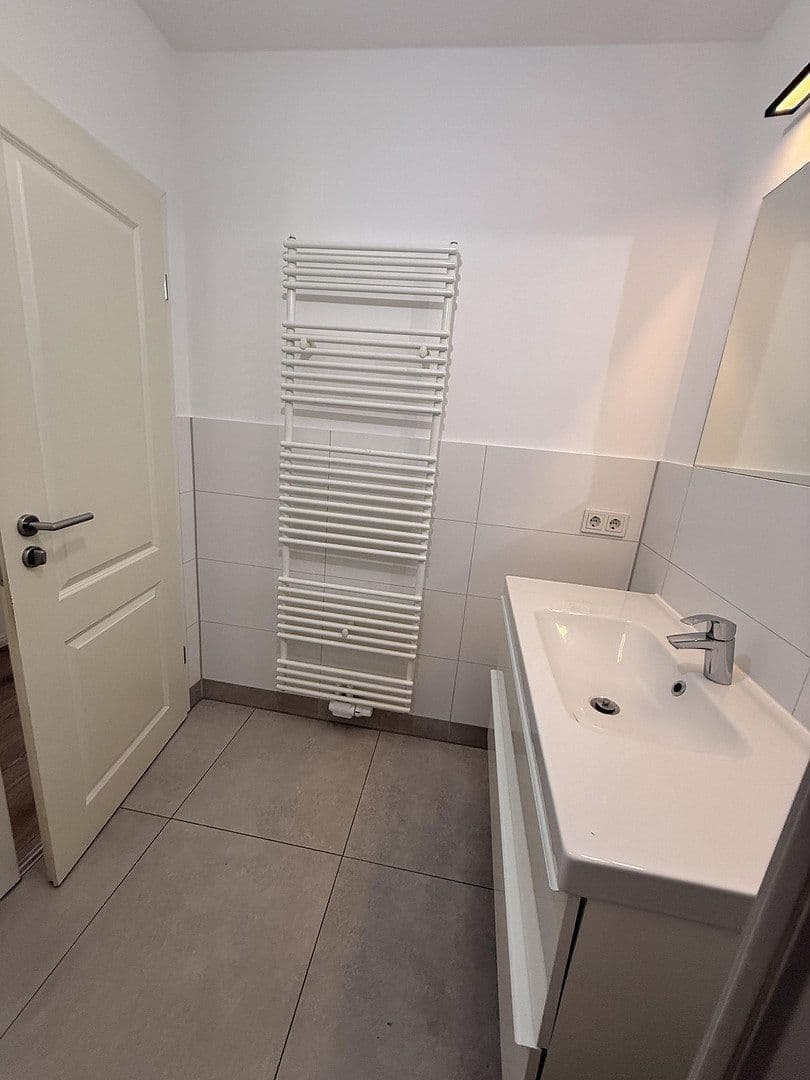 Pronájem bytu 3+1 55 m², Grünauer Str. 40, Berlin, Berlín Pronájem bytu 3+1 55 m², Grünauer Str. 40, Berlin, Berlín