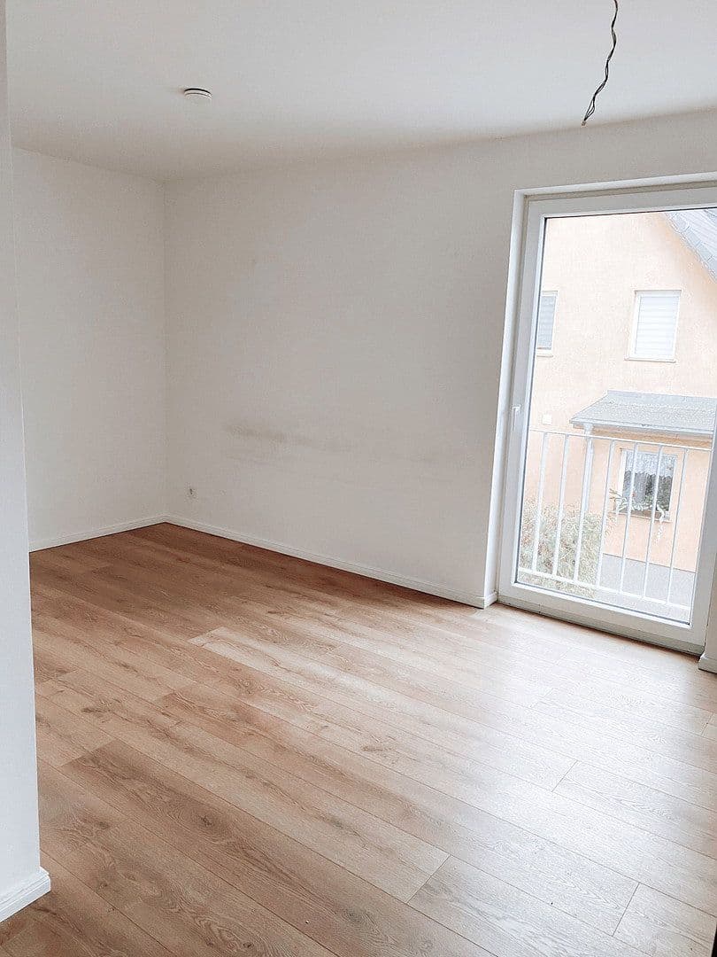 Pronájem bytu 3+1 55 m², Grünauer Str. 40, Berlin, Berlín Pronájem bytu 3+1 55 m², Grünauer Str. 40, Berlin, Berlín