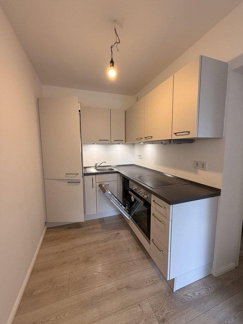 Pronájem bytu 3+1 55 m², Grünauer Str. 40, Berlin, Berlín Pronájem bytu 3+1 55 m², Grünauer Str. 40, Berlin, Berlín