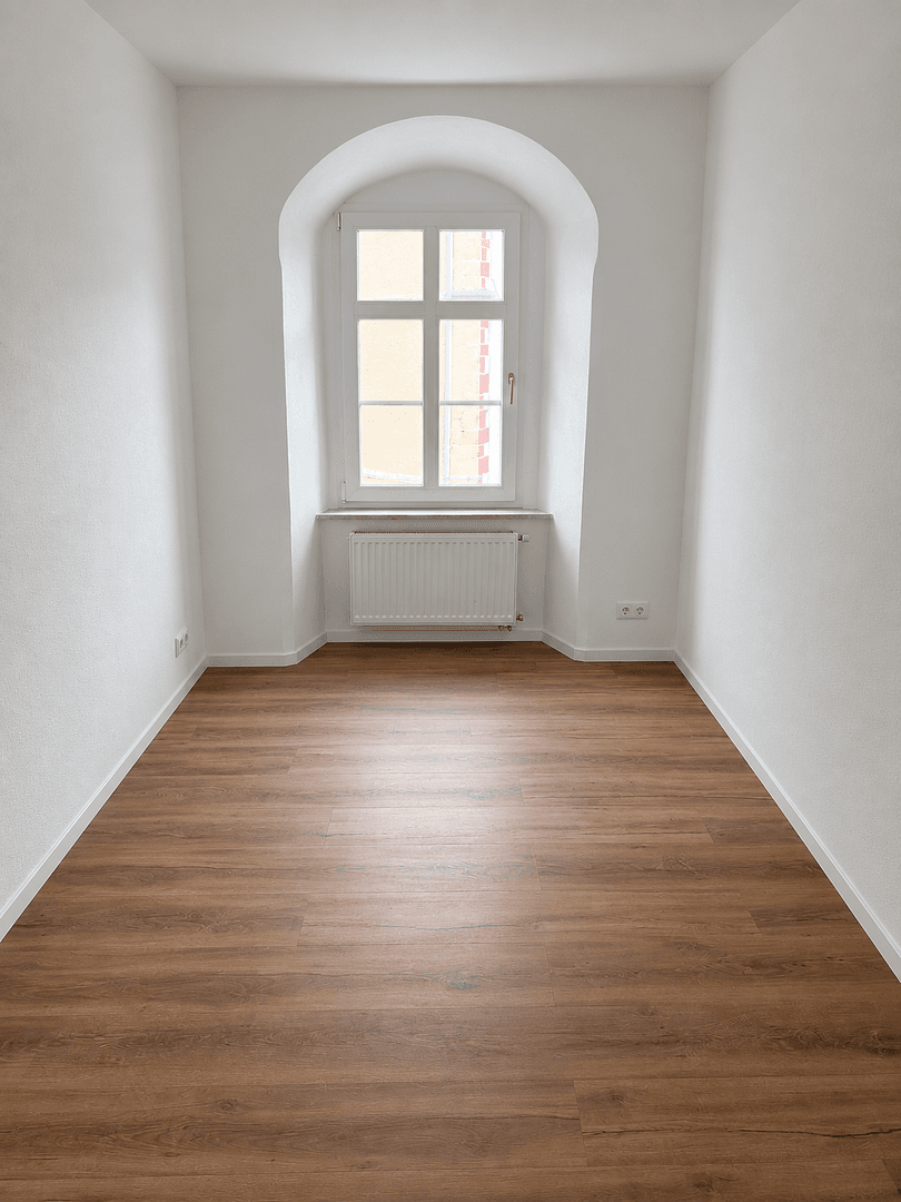 Pronájem bytu 4+1 93 m², Petersstraße 3, Weida, Durynsko Pronájem bytu 4+1 93 m², Petersstraße 3, Weida, Durynsko