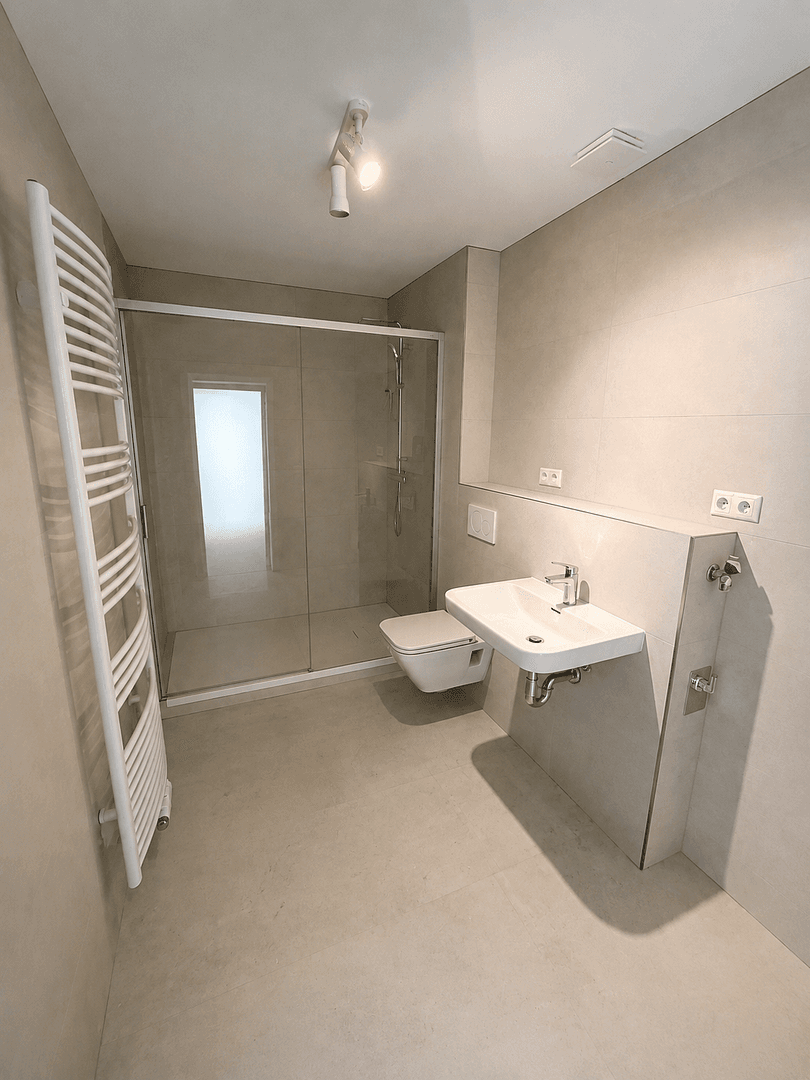 Pronájem bytu 4+1 93 m², Petersstraße 3, Weida, Durynsko Pronájem bytu 4+1 93 m², Petersstraße 3, Weida, Durynsko