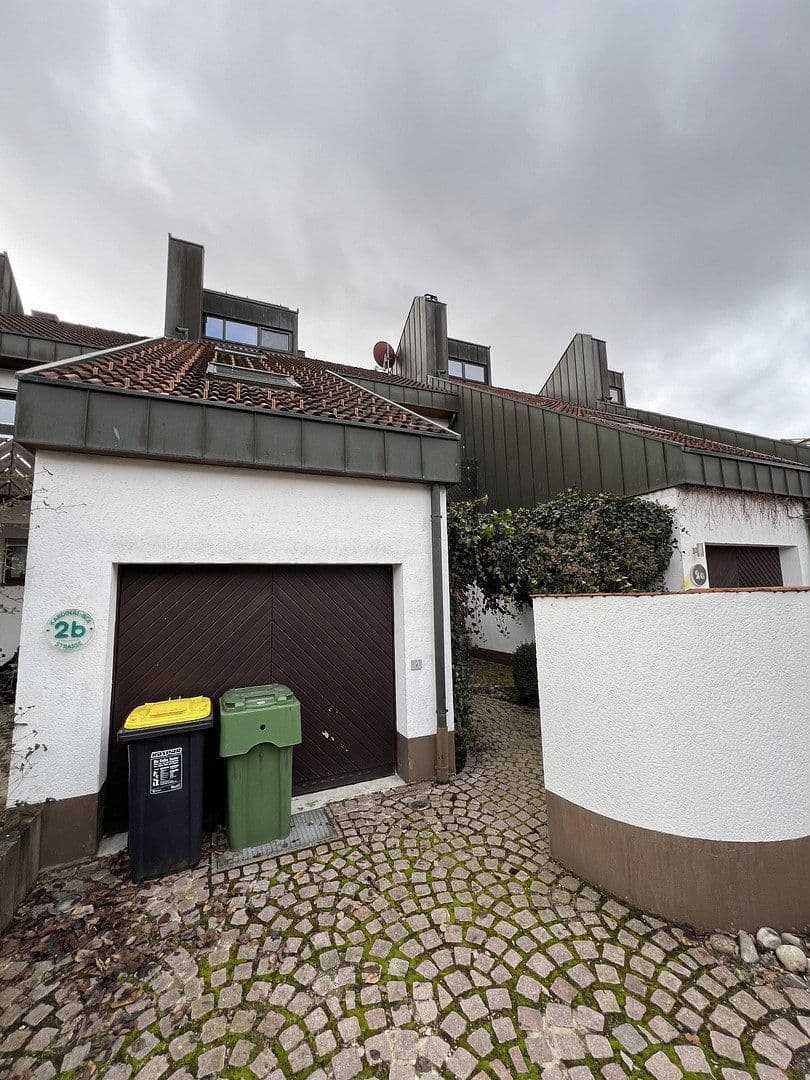Prodej domu 167 m², pozemek 245 m², Donaueschingen, Bádensko-Württembersko Prodej domu 167 m², pozemek 245 m², Donaueschingen, Bádensko-Württembersko
