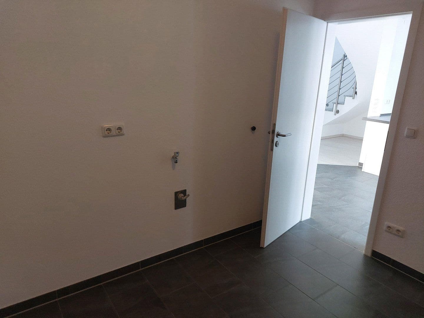 Pronájem bytu 3+1 140 m², Keimstr. 17, Langen, Hessen Pronájem bytu 3+1 140 m², Keimstr. 17, Langen, Hessen