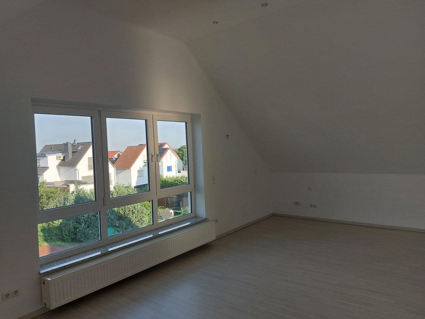 Pronájem bytu 3+1 140 m², Keimstr. 17, Langen, Hessen Pronájem bytu 3+1 140 m², Keimstr. 17, Langen, Hessen